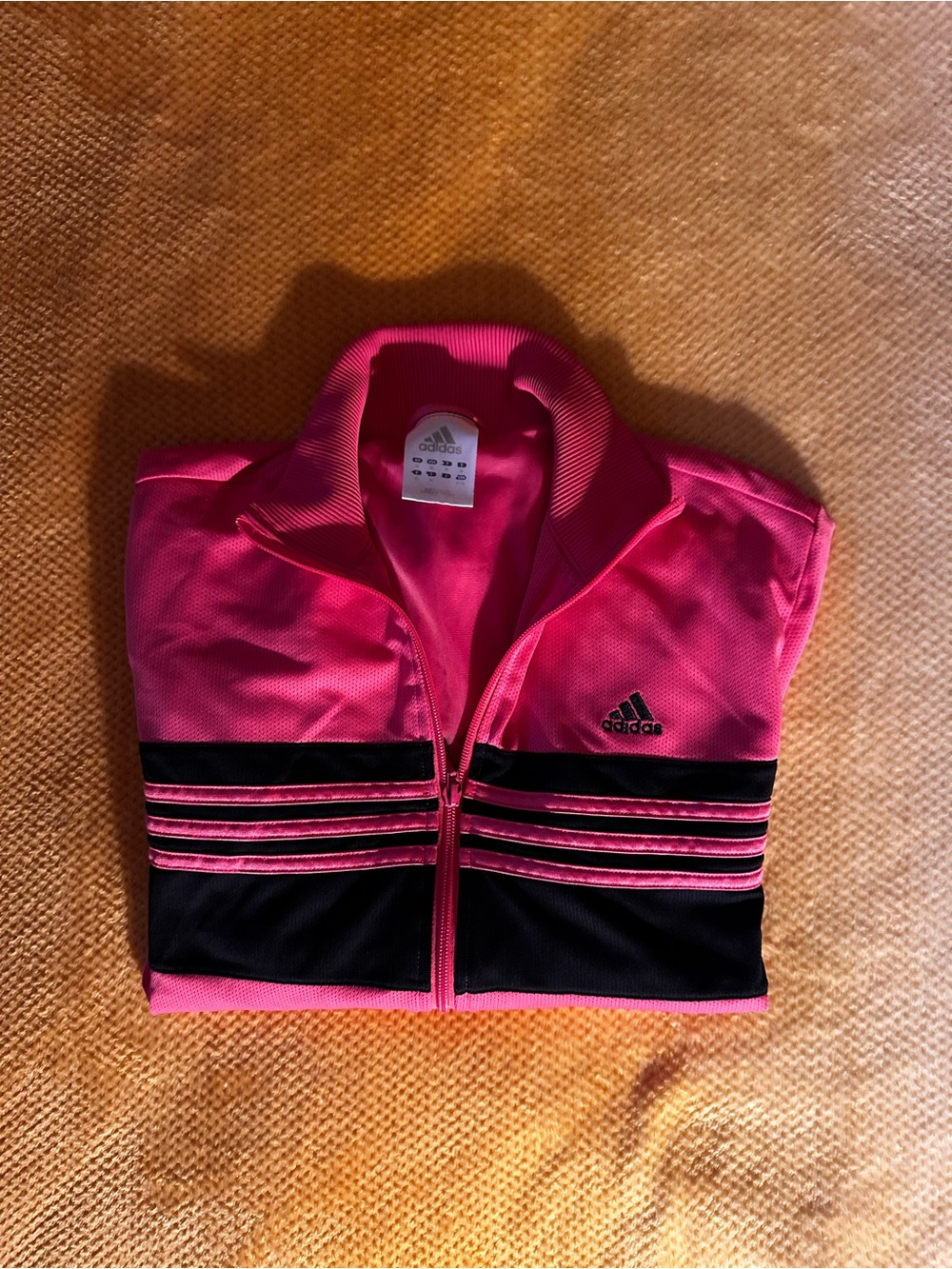 Adidas women’s vintage xl blk & pink track jacket